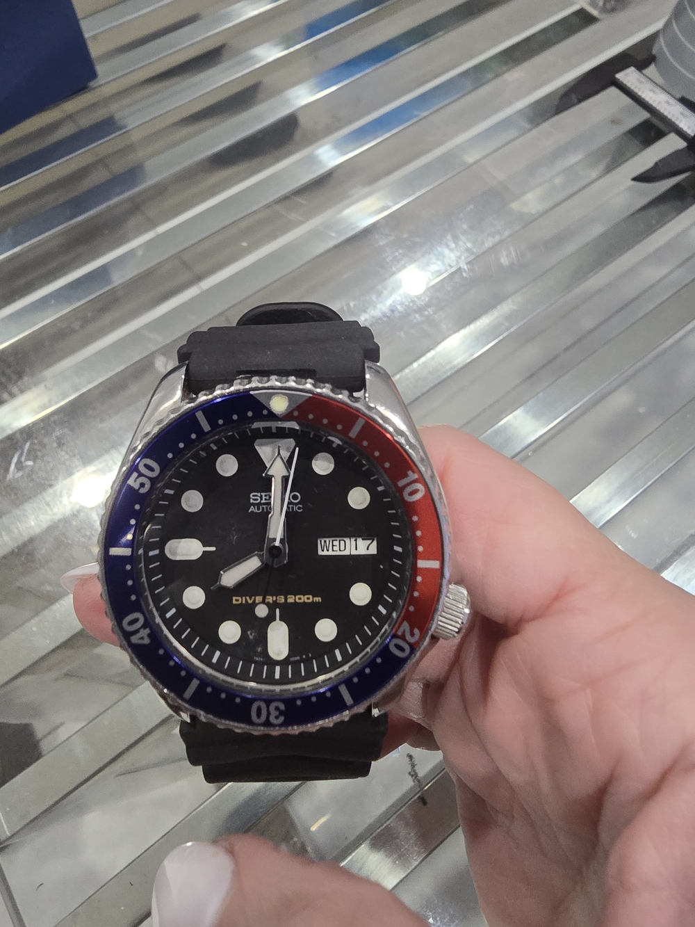Seiko Men's Automatic Diver Watch - Black Dial, Blue & Red Bezel